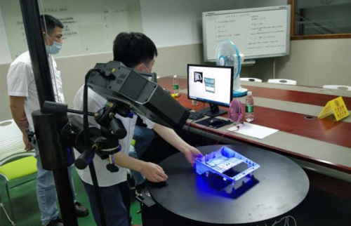 新拓三维9M高精度三维扫描仪让注塑模具检测更加精准