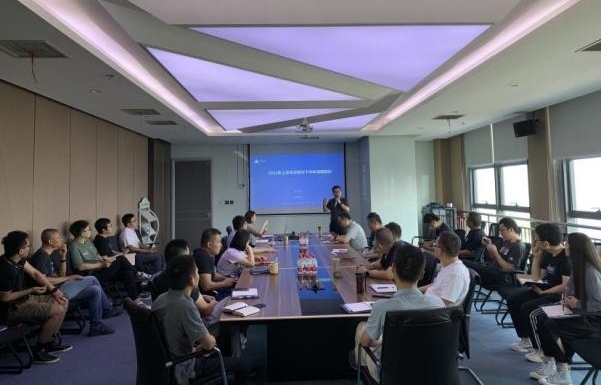 心中有爱一起经历，眼里有光携手开拓 ——记新拓2022年中总结和团建活动.jpg