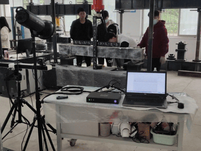 数字图像相关法DIC用于混凝土桥梁加载测试.gif 数字图像相关法DIC用于混凝土桥梁加载测试.gif