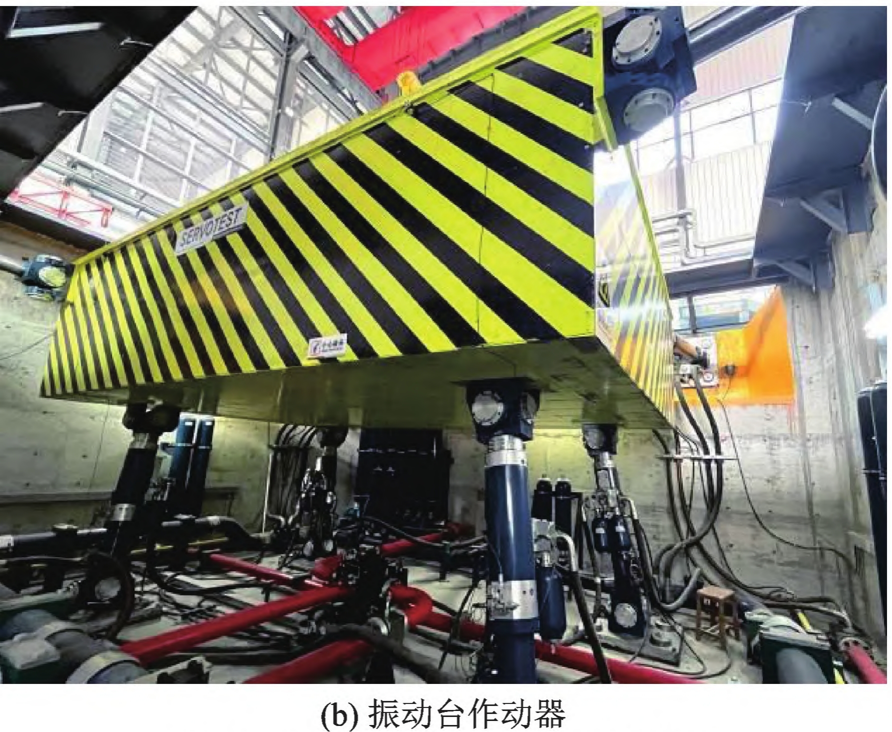 高速DIC方法用于分析振动台载荷作用下边坡位移震裂损伤.jpg 高速DIC方法用于分析振动台载荷作用下边坡位移震裂损伤.jpg
